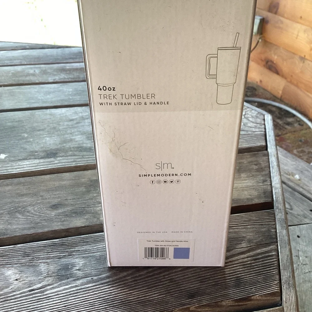 Simple Modern Trek Tumbler 40oz with 2 straws